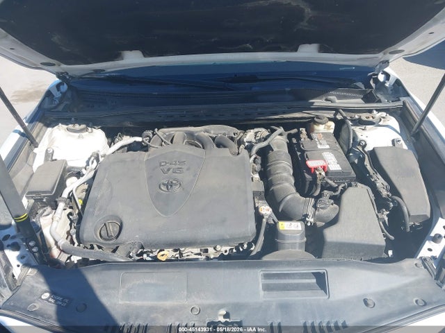 Toyota Camry Xle V6