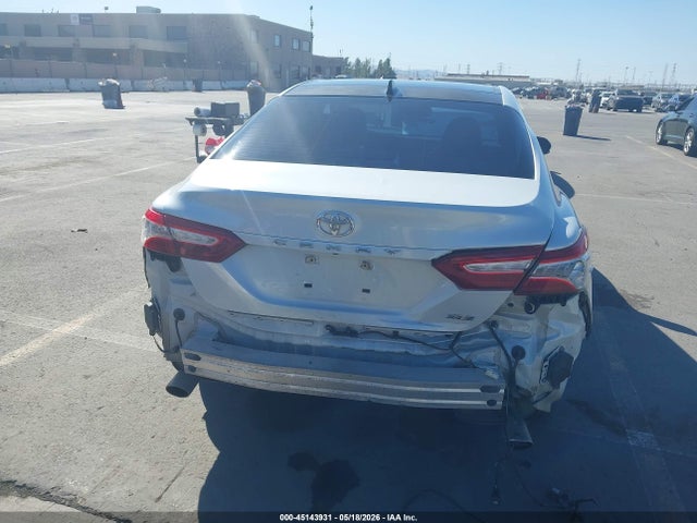 Toyota Camry Xle V6