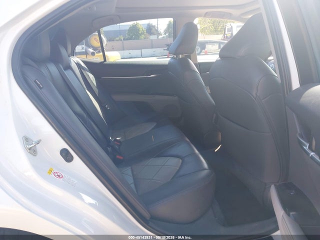 Toyota Camry Xle V6