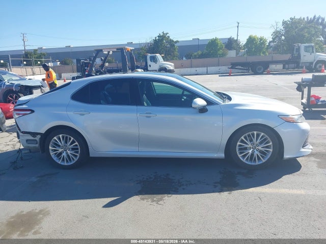 Toyota Camry Xle V6