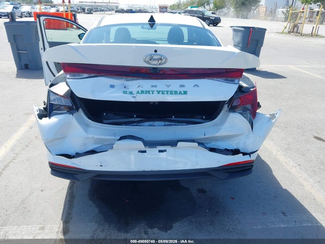 Hyundai ELANTRA Sel