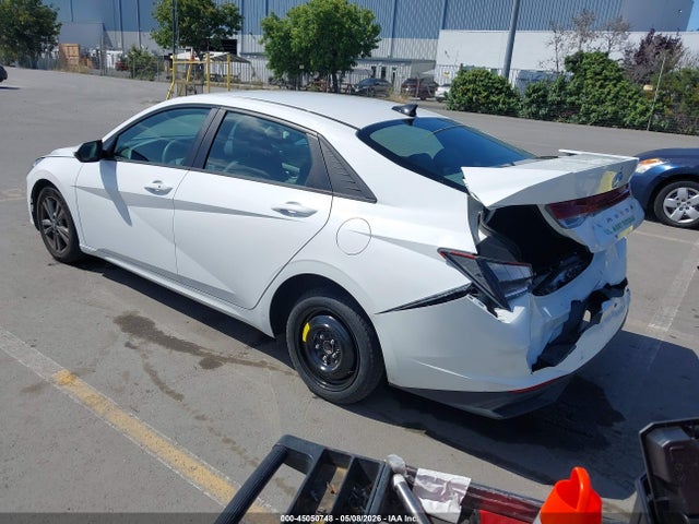 Hyundai ELANTRA Sel