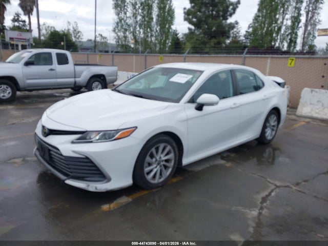 Toyota Camry Le