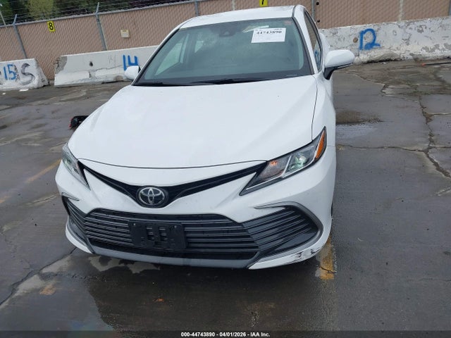 Toyota Camry Le