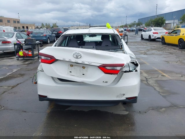 Toyota Camry Le