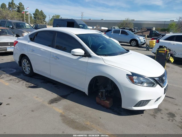 Salvage Nissan Sentra Image