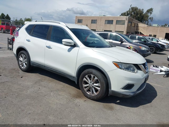 Salvage Nissan Rogue Image