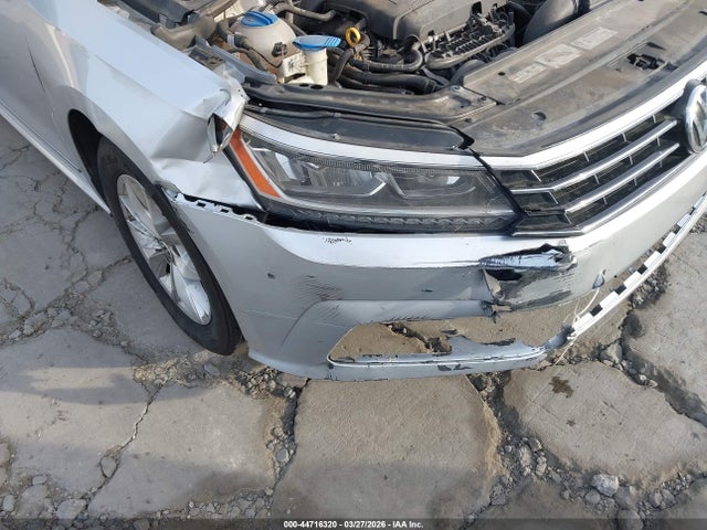 Volkswagen Passat 1.8t S