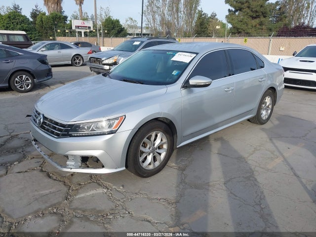 Volkswagen Passat 1.8t S