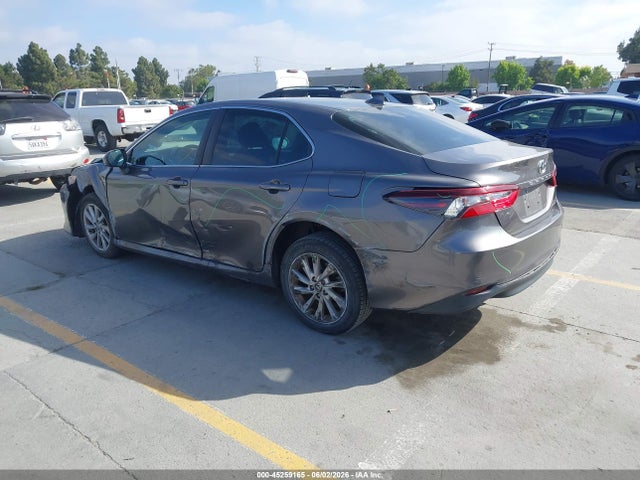 Toyota Camry Le