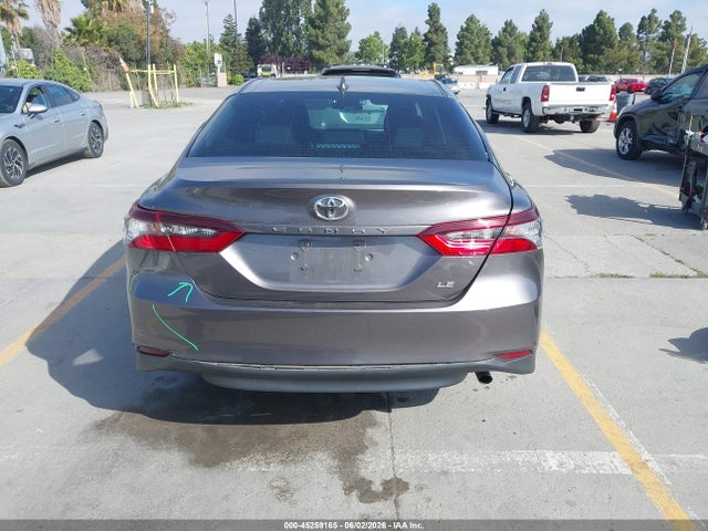 Toyota Camry Le