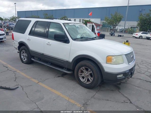 Salvage Ford Expedition Image