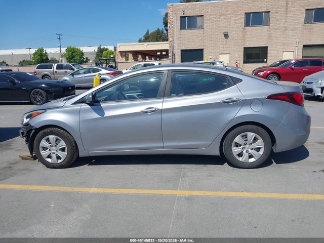 Hyundai ELANTRA Se