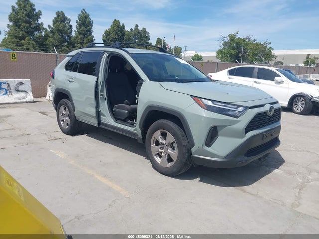 Salvage Toyota RAV4 Image