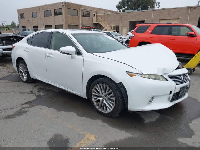 Salvage Lexus Es Image