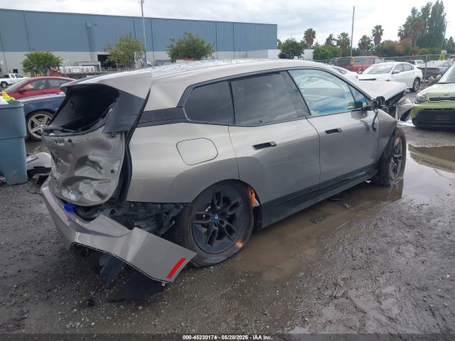 BMW iX Xdrive50