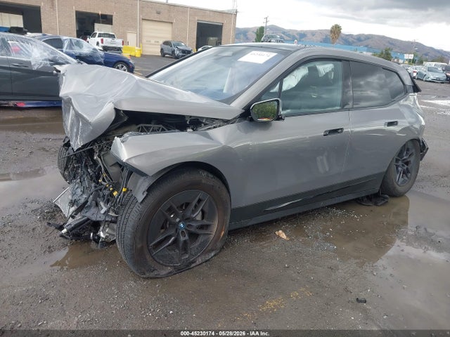 BMW iX Xdrive50