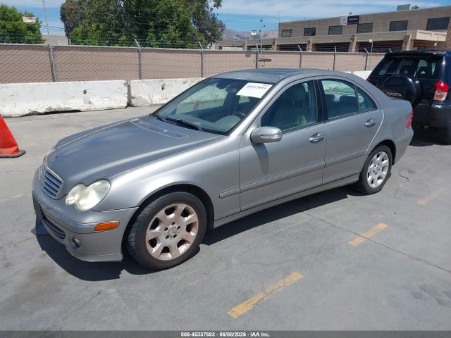 Mercedes-Benz C-Class Luxury