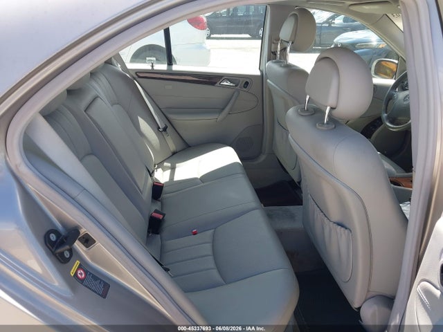 Mercedes-Benz C-Class Luxury
