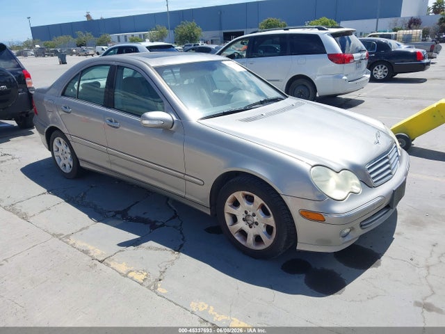 Salvage Mercedes-Benz C-Class Image