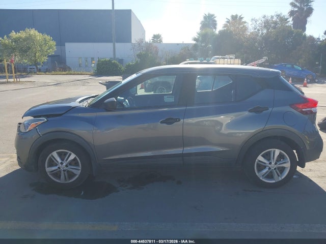 Nissan Kicks S Xtronic Cvt