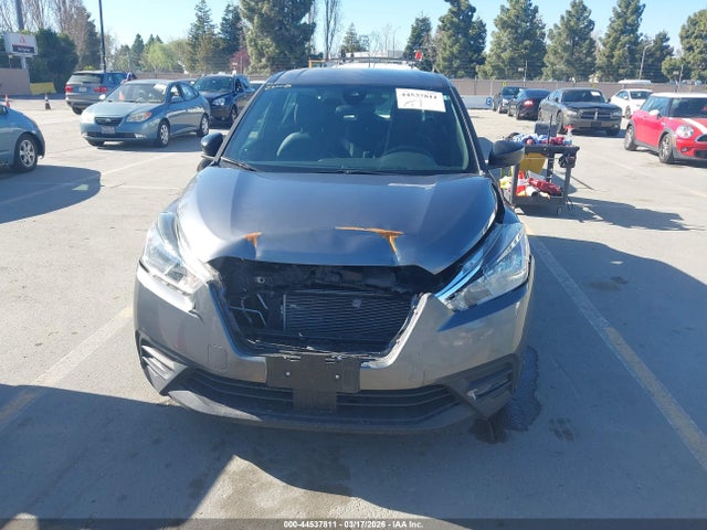 Nissan Kicks S Xtronic Cvt