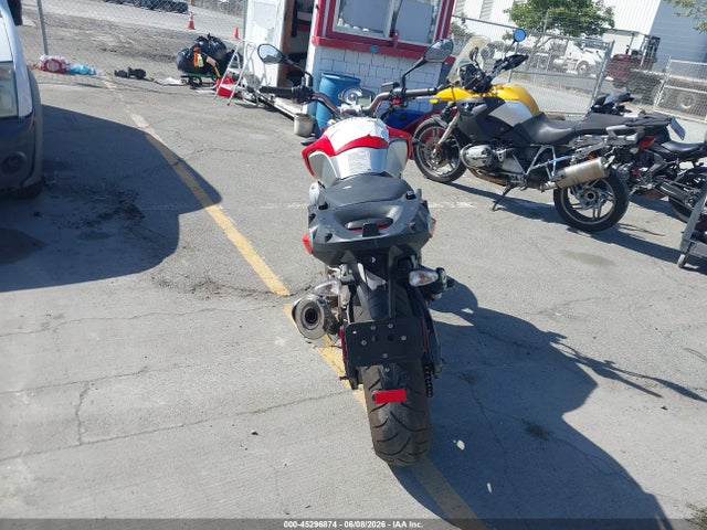 Aprilia Mana 850