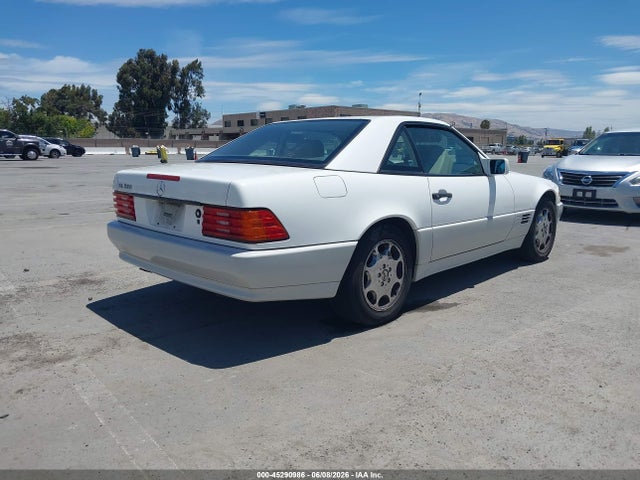 Mercedes-Benz S-Class 320