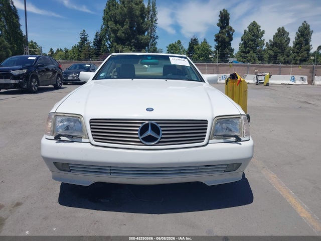 Mercedes-Benz S-Class 320
