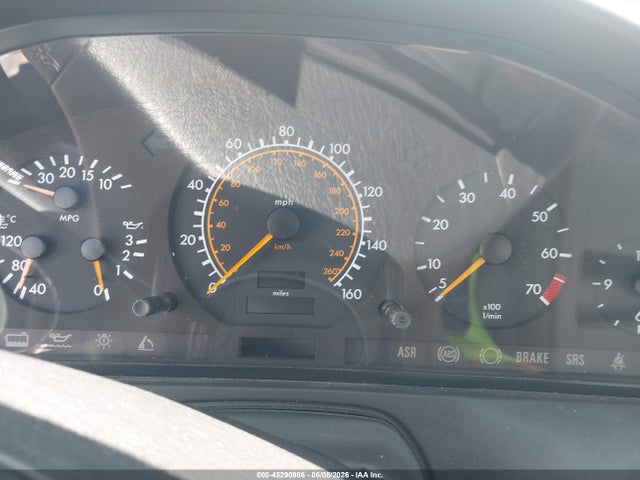 Mercedes-Benz S-Class 320