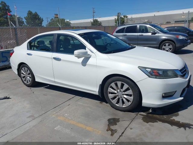 Salvage Honda Accord Image