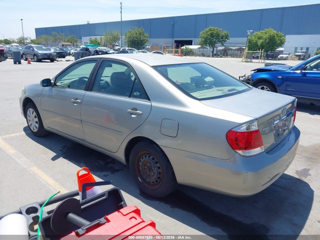 Toyota Camry Le