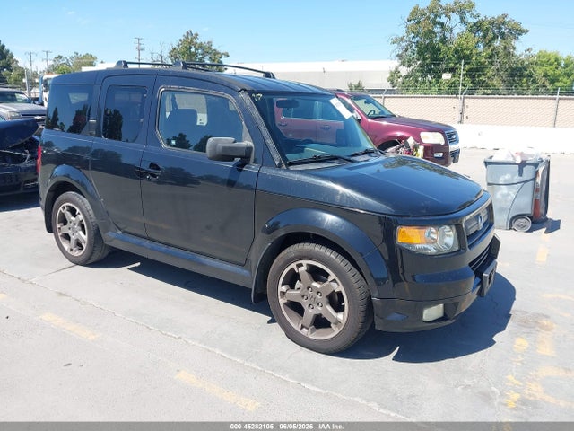 Salvage Honda Element Image