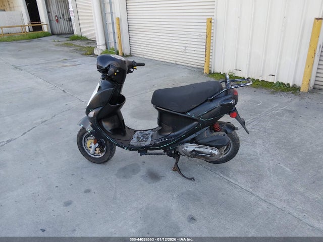 Genuine Scooter Co. Buddy 125