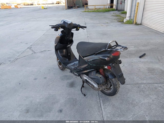Genuine Scooter Co. Buddy 125