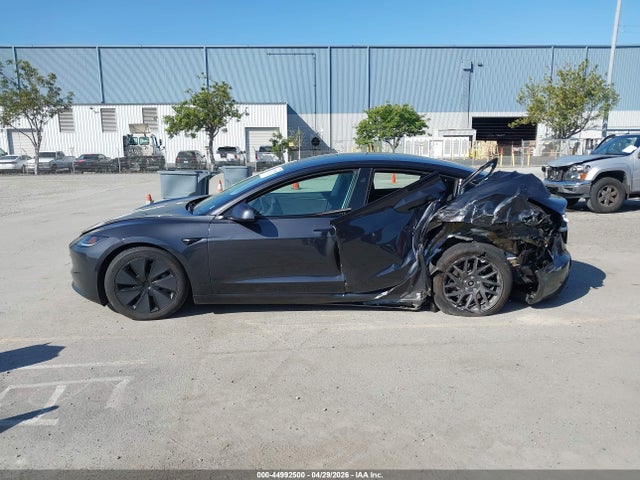 Tesla Model 3 Long Range All-wheel Drive