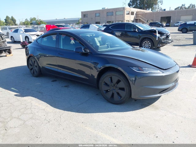 Tesla Model 3 Long Range All-wheel Drive