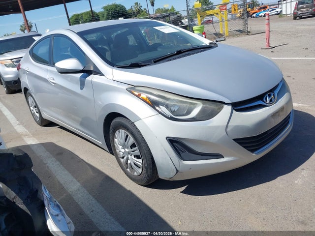 Salvage Hyundai ELANTRA Image