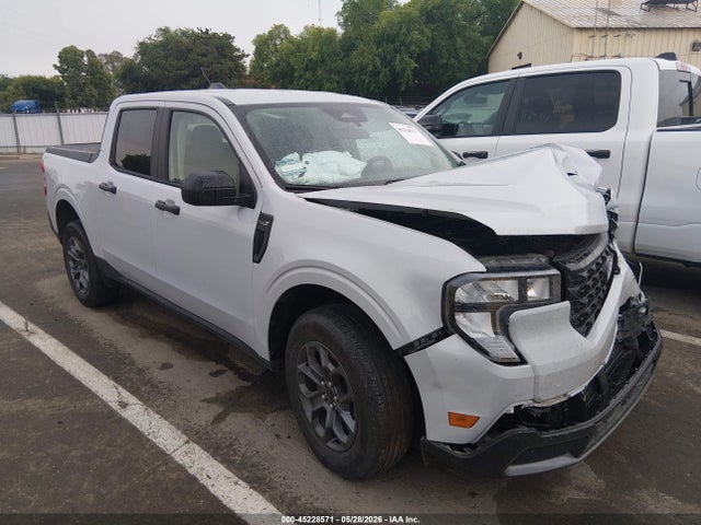 Salvage Ford Maverick Image