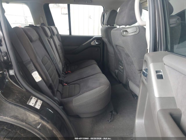 Nissan Pathfinder Se