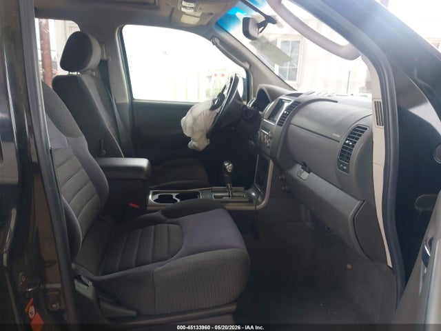 Nissan Pathfinder Se