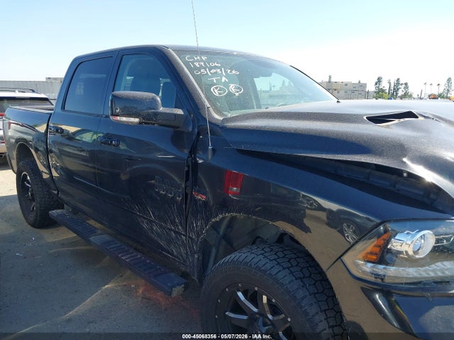 Ram 1500 Night  4x4 5'7 Box