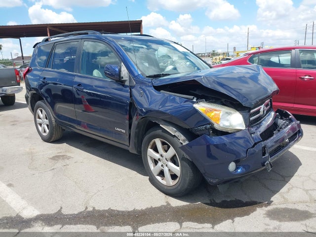Salvage Toyota RAV4 Image