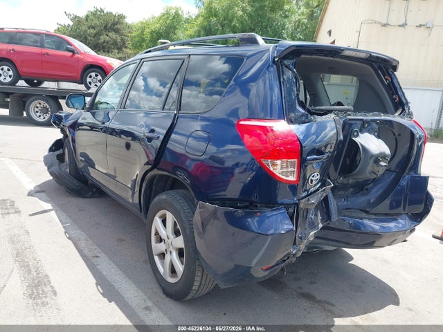 Toyota RAV4 Limited V6