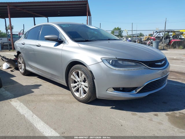 Salvage Chrysler 200 Image