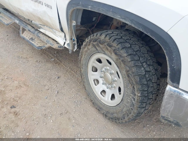 Chevrolet Silverado 2500 4wd  Standard Bed Work Truck