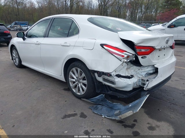 Toyota Camry Le