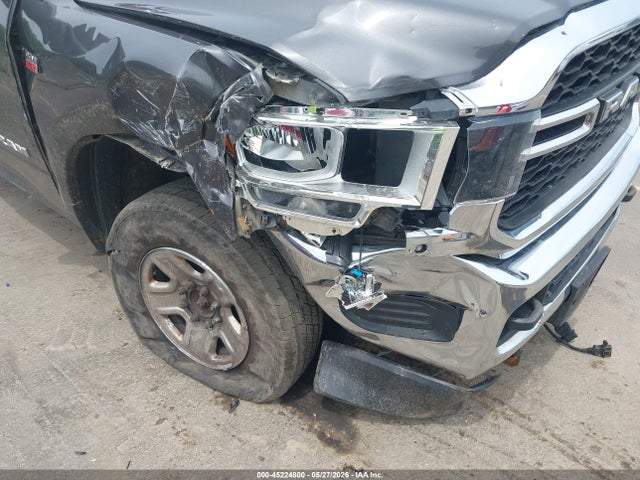 Ram 2500 Tradesman  4x4 8' Box