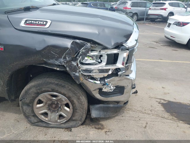 Ram 2500 Tradesman  4x4 8' Box