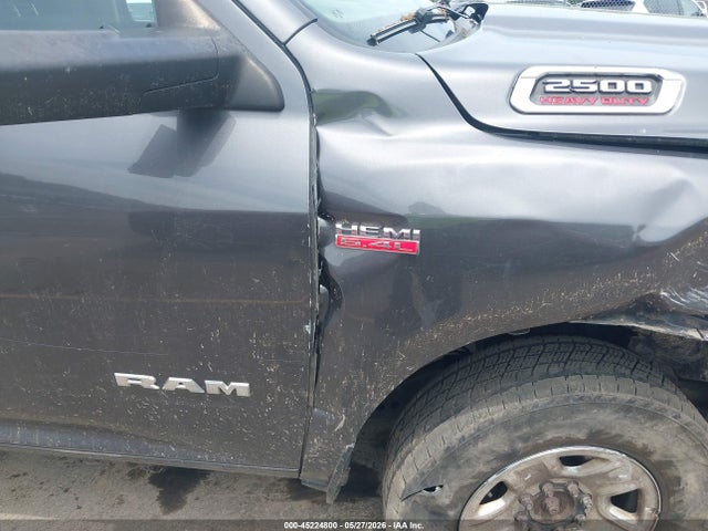 Ram 2500 Tradesman  4x4 8' Box